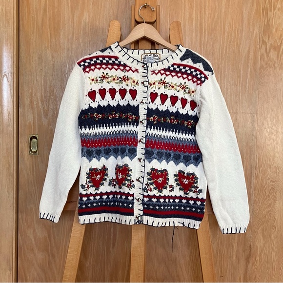 Heirloom Collectibles Sweaters - Heirloom Collectibles vintage knit cardigan!
